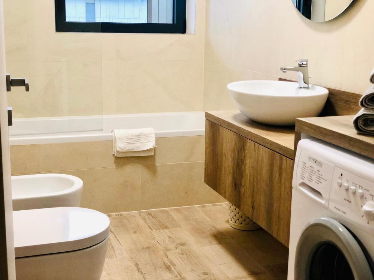 Loft With Terrace In Uptown Milan Near Rho Fiera Apartment Pero Luaran gambar