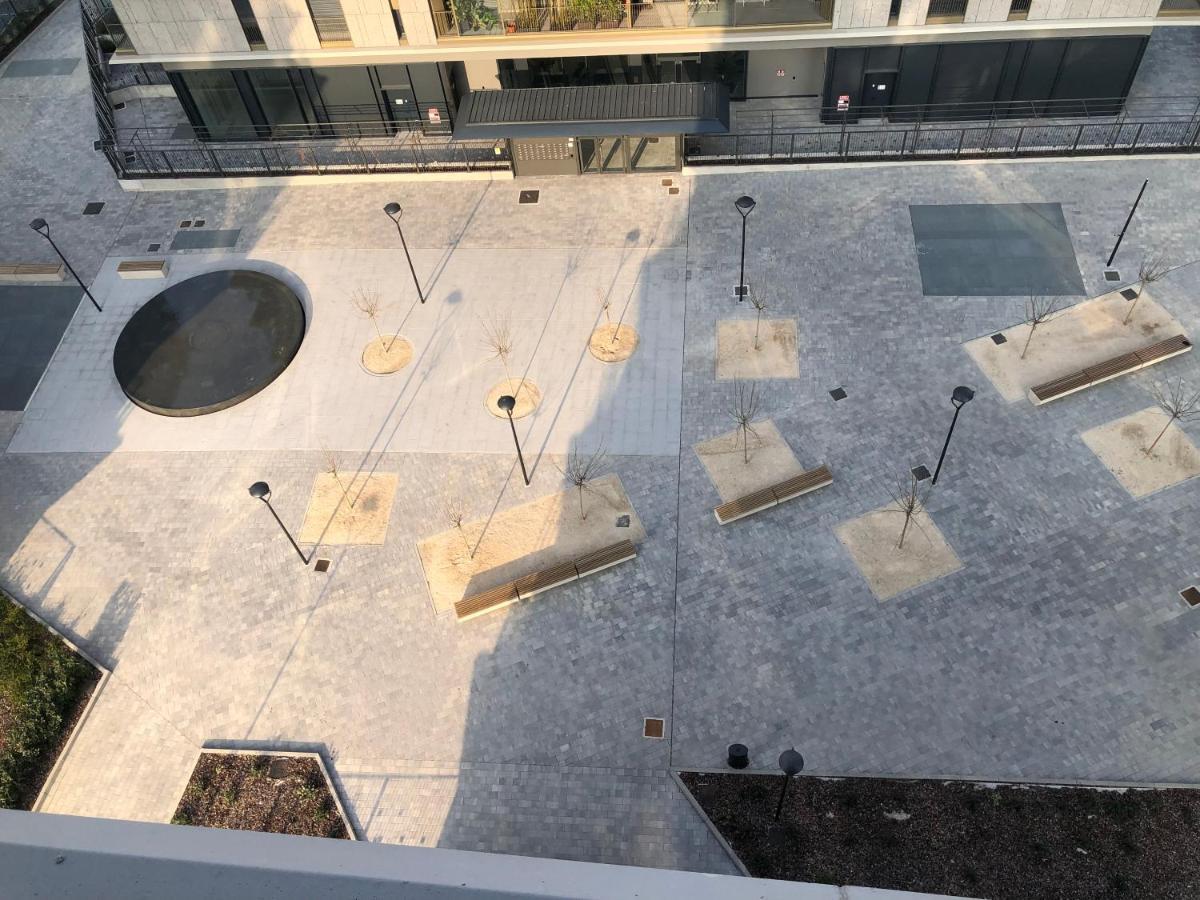 Loft With Terrace In Uptown Milan Near Rho Fiera Apartment Pero Luaran gambar